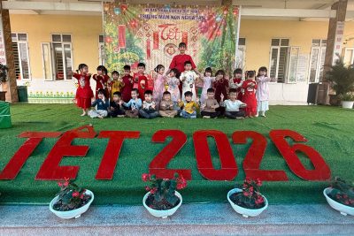 Hoạt động trải nghiệm gói bánh trưng – chào xuân Bính Ngọ 2026 – của lớp 4 TC