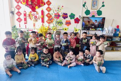 HOẠT ĐỘNG TRẢI NGHIỆM VUI LIÊN HOAN CHÀO XUÂN CỦA LỚP 2TB – TRƯỜNG MẦM NON NGHĨA TÂN